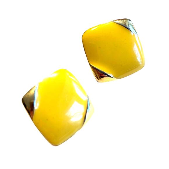 Vintage 1970's pierced earrings studs goldtone & yellow enamel mod squares - Picture 1 of 6